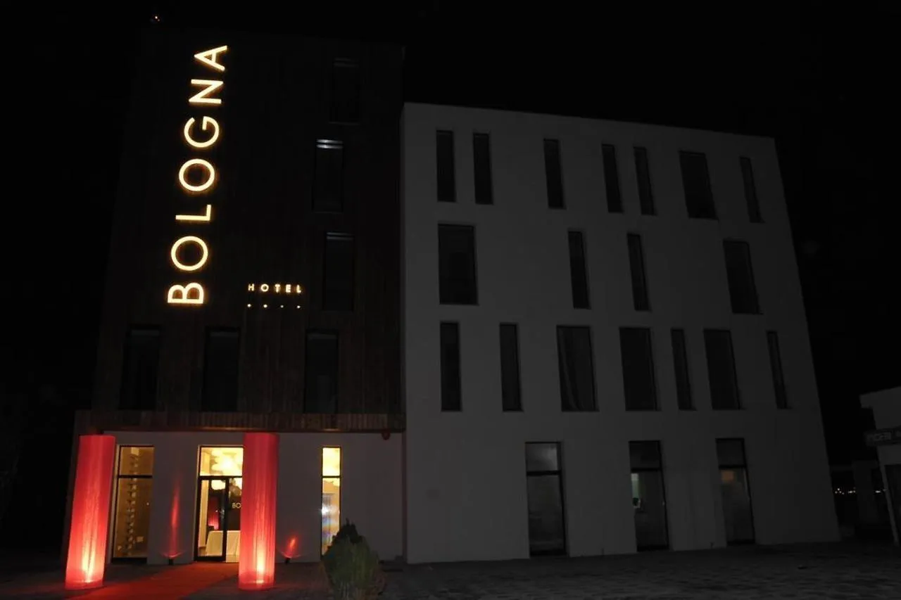 Hotel Bologna Влёра